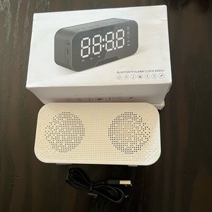 BLUETOOTH SPEAKER WITH FM RADIO